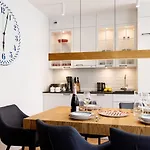 Premium Marin Z Dostepem Do Basenow,strefy Saun, Jacuzzi - Pinea Pobierowo-sannel For Rent 아파트 포비에로보